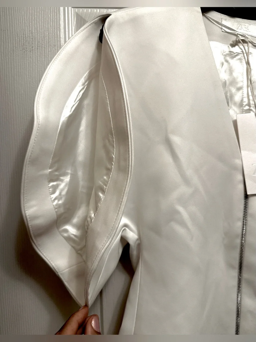 Zara White Puff-Sleeve Zip Front Blouse